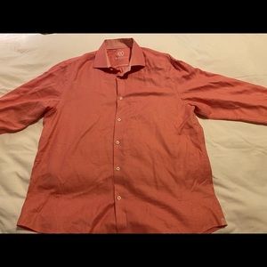 Excellent condition! Bugatchi coral button down dress shirt! Size 17.0 neckline!